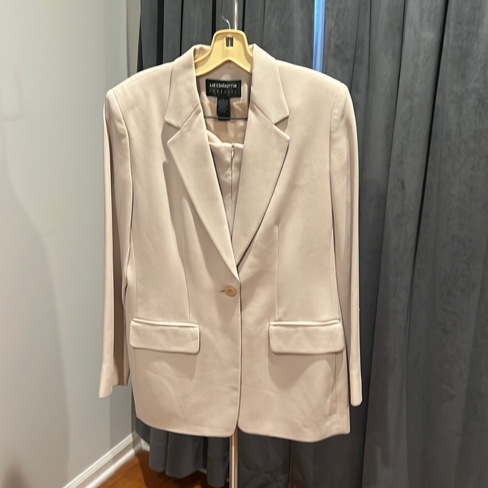 Liz Claiborne vintage 90s cream skirt suit